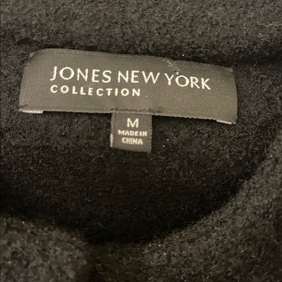Jones New York Collection/Black Merino Wool Cape Style Sweater/Embroidery Front - Picture 2 of 8